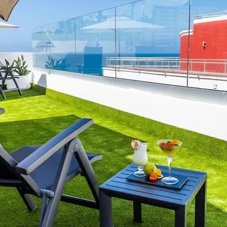 Family Room, Wifi, With Direct Access To Las Canteras Beach Apartment Las Palmas de Gran Canaria