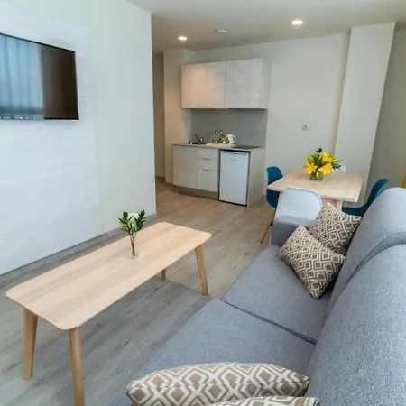 Family Room, Wifi, With Direct Access To Las Canteras Beach * Las Palmas de Gran Canaria