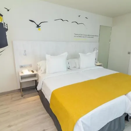 Family Room, Wifi, With Direct Access To Las Canteras Beach Apartment Las Palmas de Gran Canaria